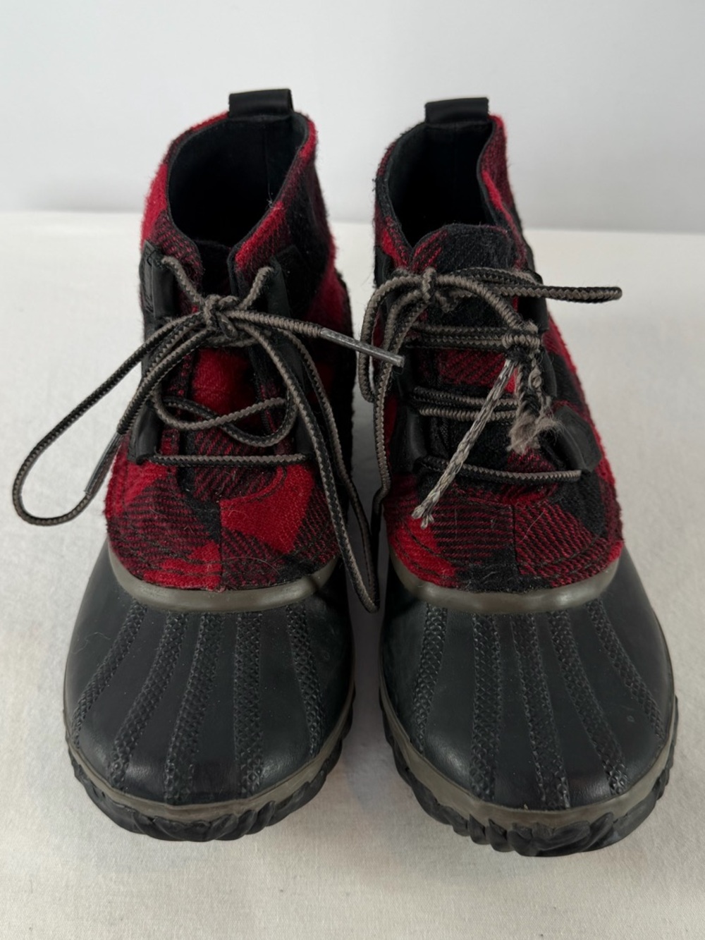Sorel Out 'n About‎ Buffalo Plaid Waterproof Boots in Black Red Size 6 - Picture 8 of 12